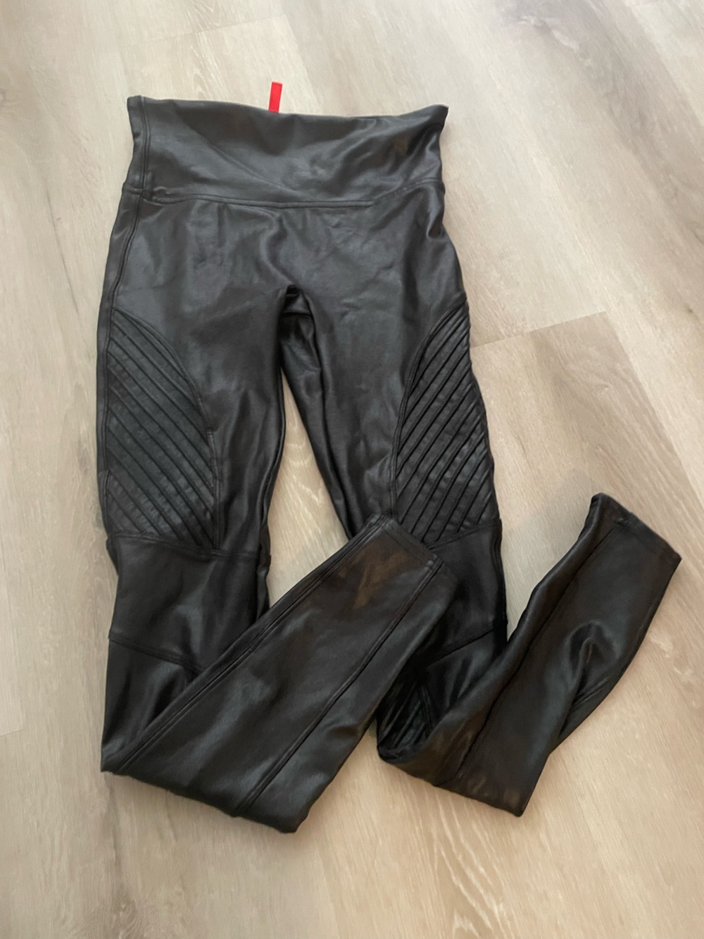 SPANX Black High-Waist Sculpting Leggings with Red Tag